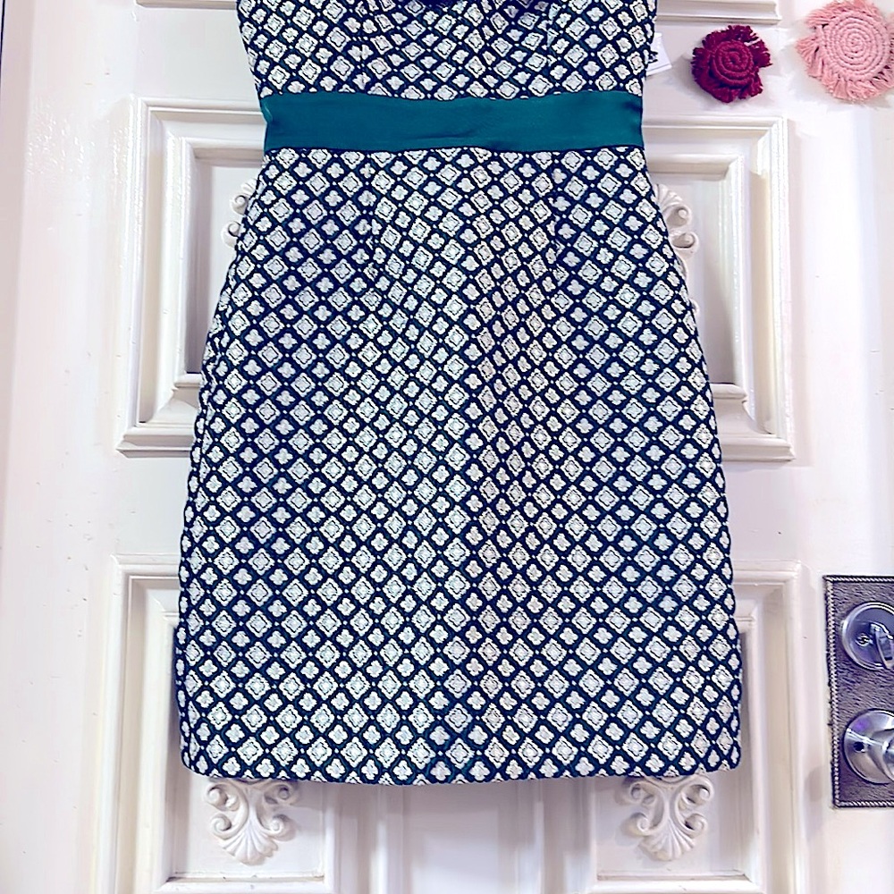 🎉Host Pick🎉Admiring Eyes Jacquard Sheath Ruffle Gold Midi Dress - Picture 8 of 16